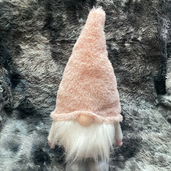 Pink Christmas Gnome lamp - Picture 8 of 16